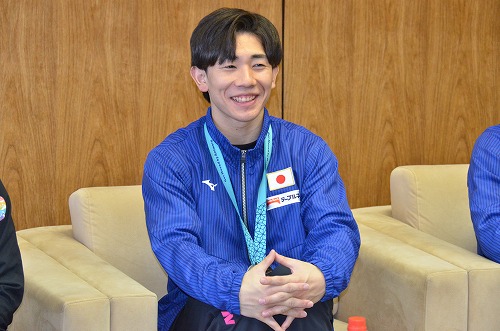 南一輝(みなみかずき)選手による結果報告の様子