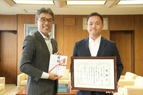 地域の発展を願い～㈱東北ターボ工業が寄付のカバー写真