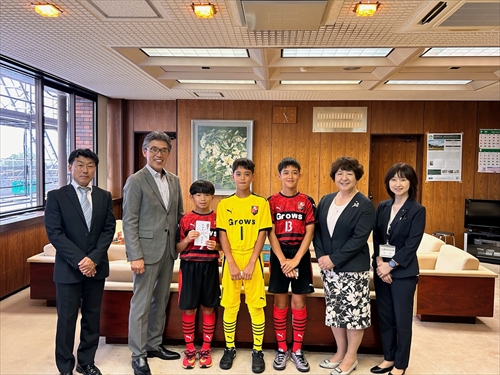 全国大会へ意気込み～スポーツ少年団が表敬訪問のカバー写真