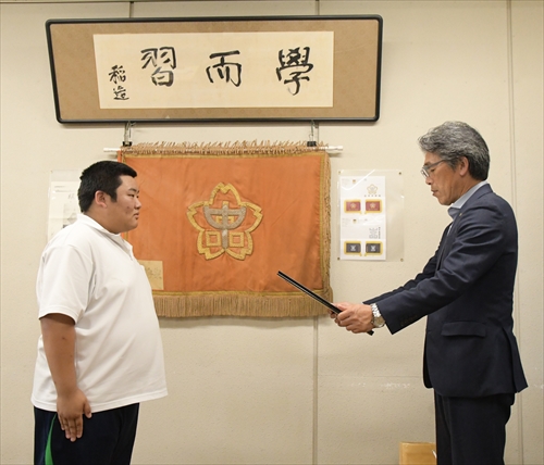 高校生に感謝状贈呈～高齢者への応急救護を行うのカバー写真