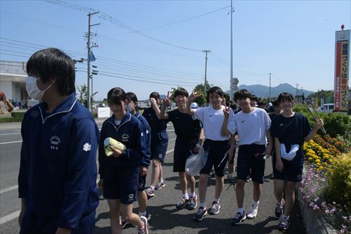 南中3年生が清掃活動～チャグチャグ馬コに向けてのカバー写真