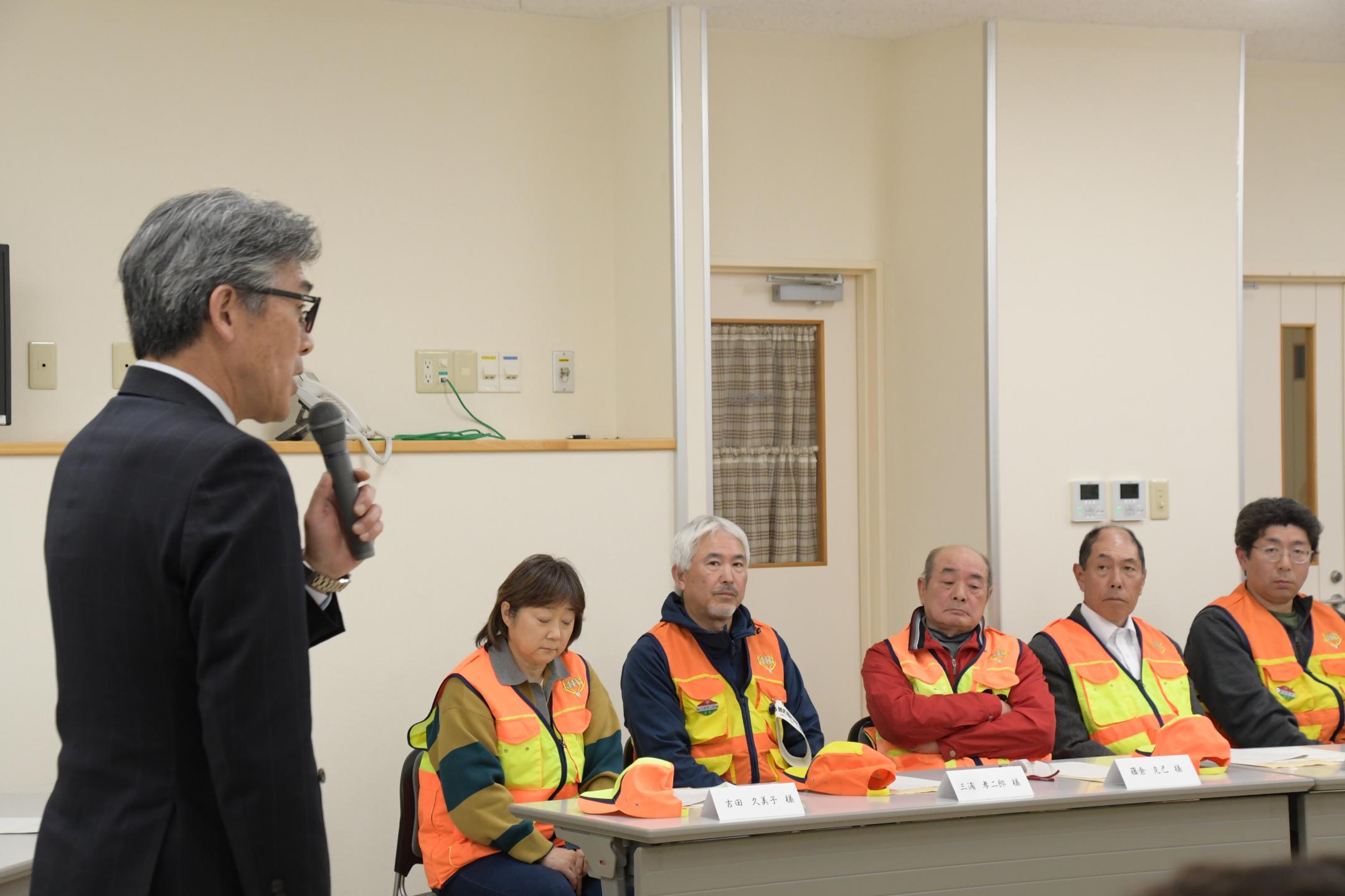 語りかける市長
