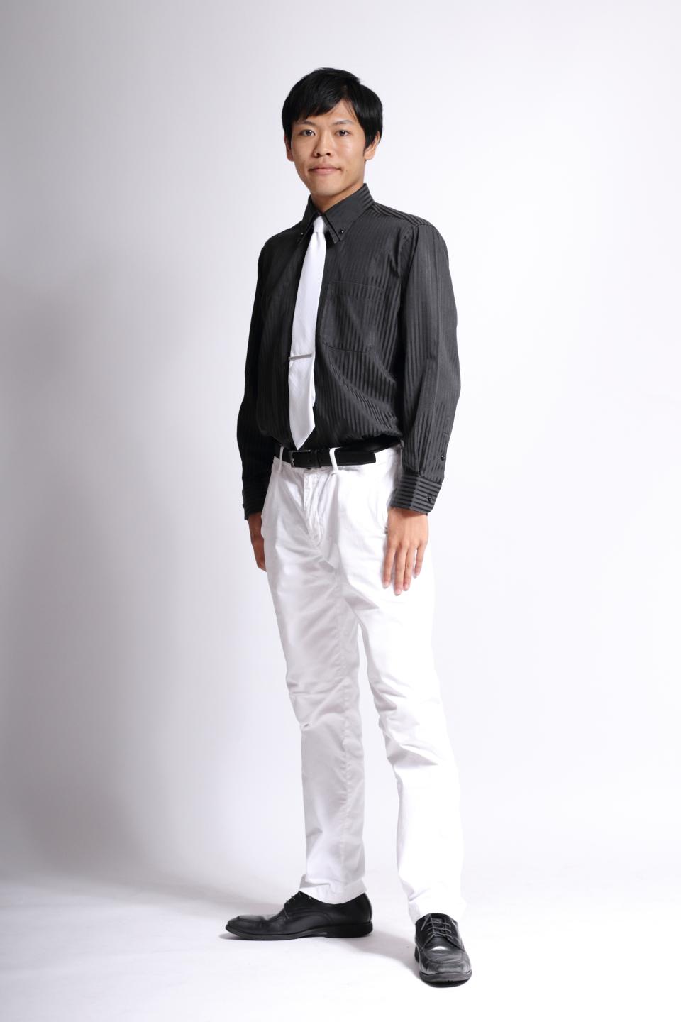 滝沢市出身の村民代表南川さん全身写真