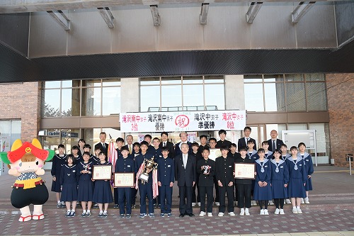 4月20日に行われた市長表敬訪問の様子