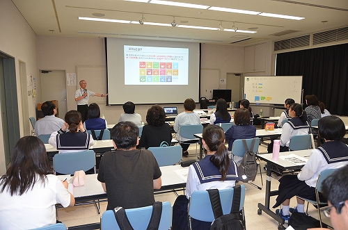 グローバルなマナビ世界はひとつSDGs(エスディージーズ)セミナーの様子2