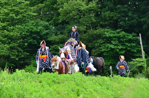 コロナでチャグチャグ馬コ行進行事中止も、馬主有志が鬼越蒼前神社にお参り2