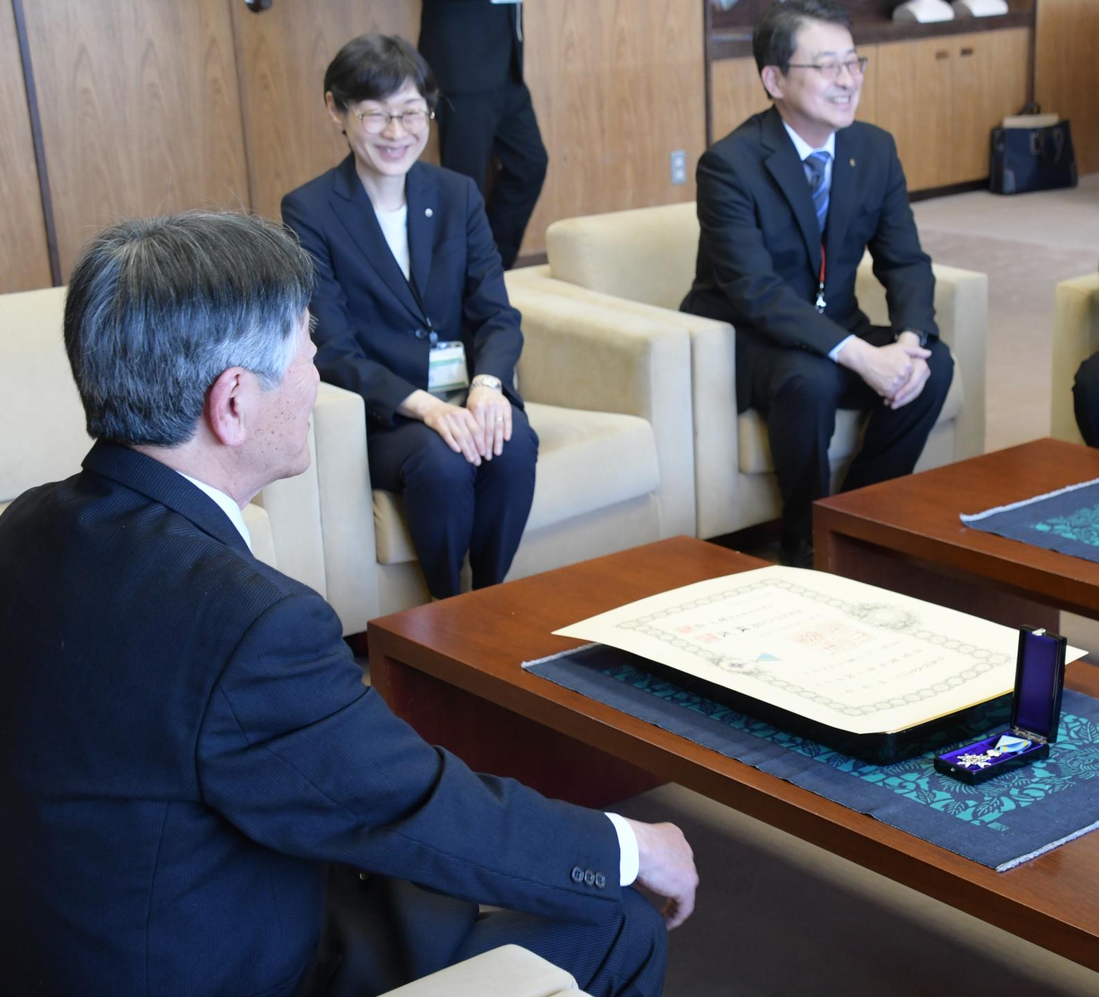 市長らと懇談する下田さん②