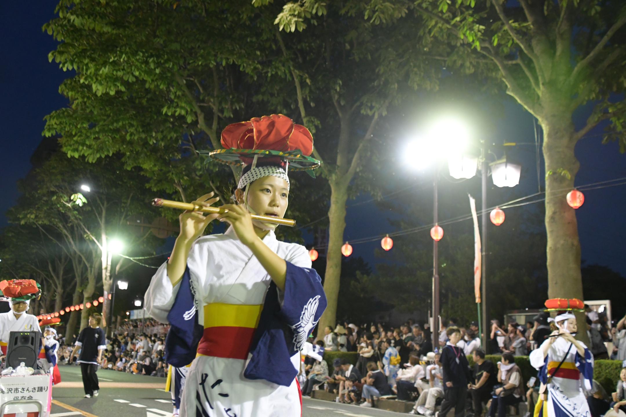 滝沢市さんさ踊り保存会の笛