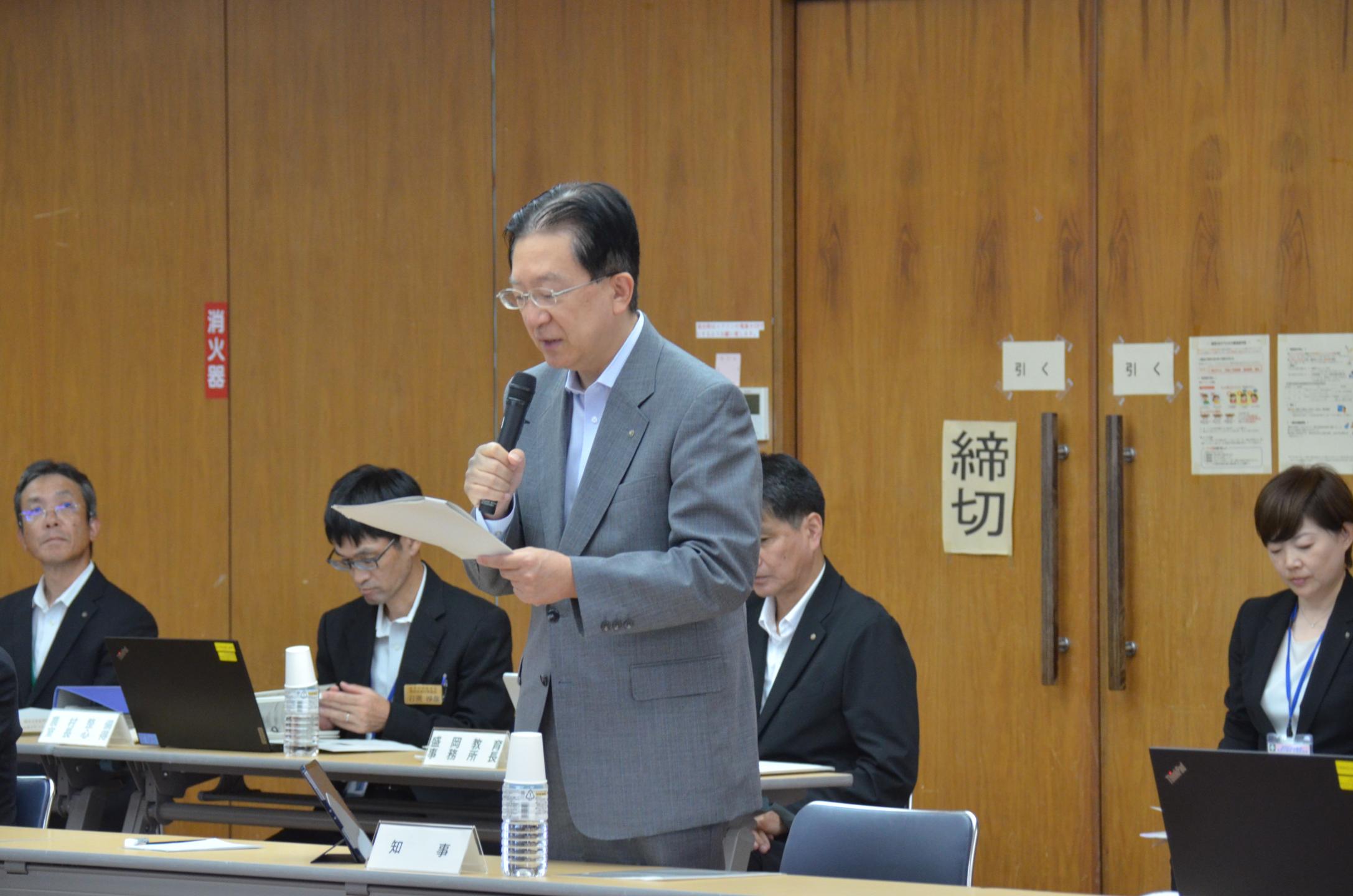 挨拶をする達増岩手県知事