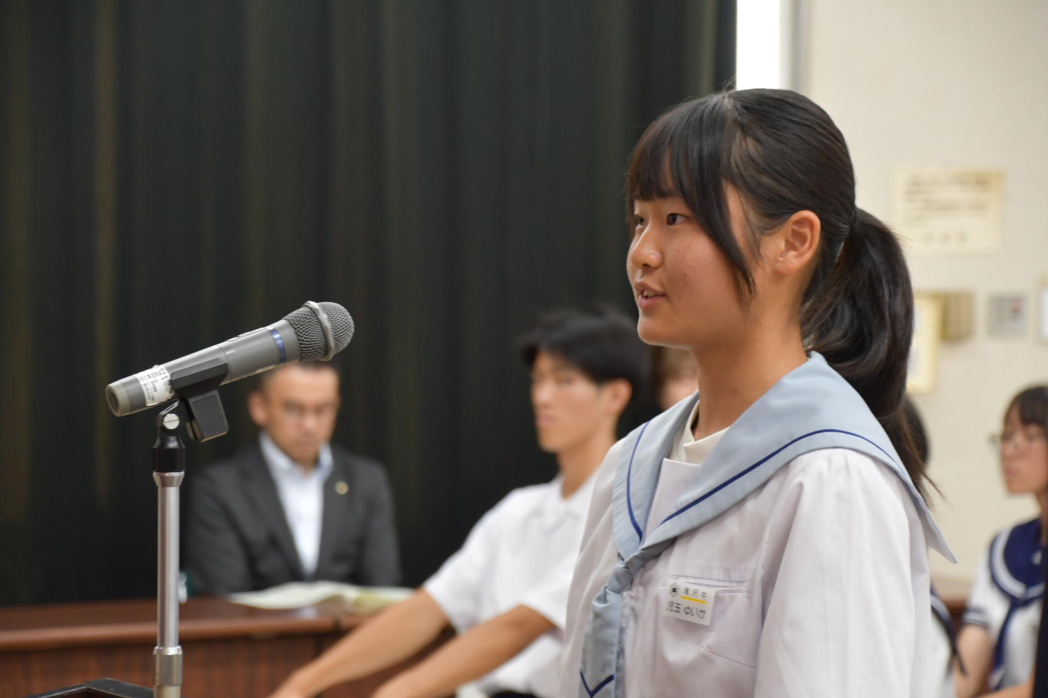 滝沢中学校代表生徒による報告