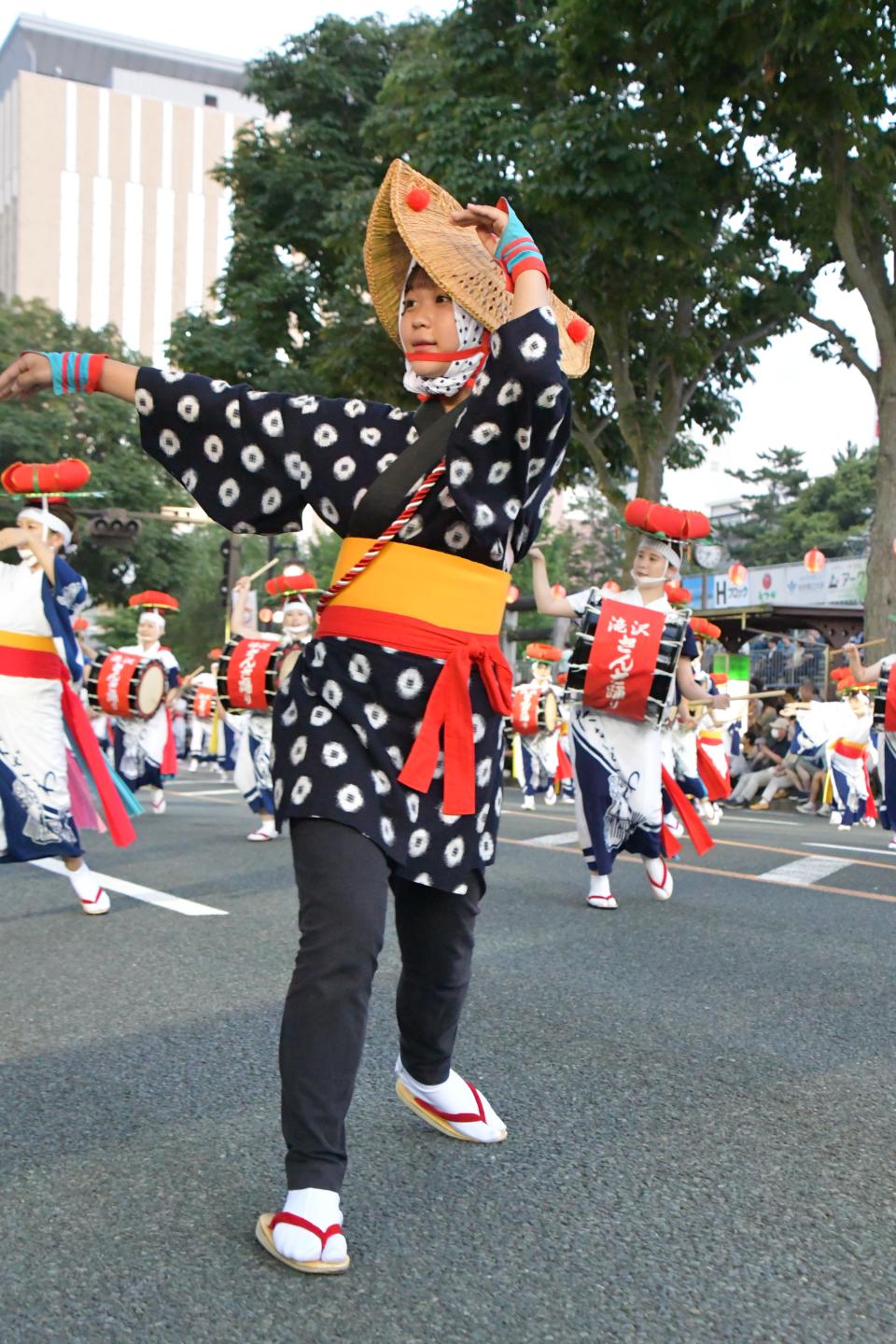 滝沢市さんさ踊り保存会の演舞