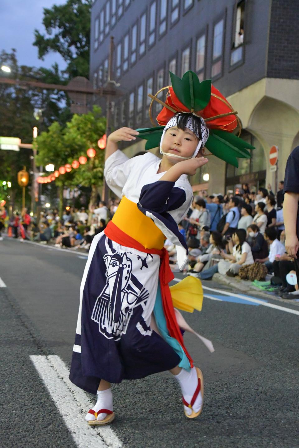 滝沢市さんさ踊り保存会の演舞